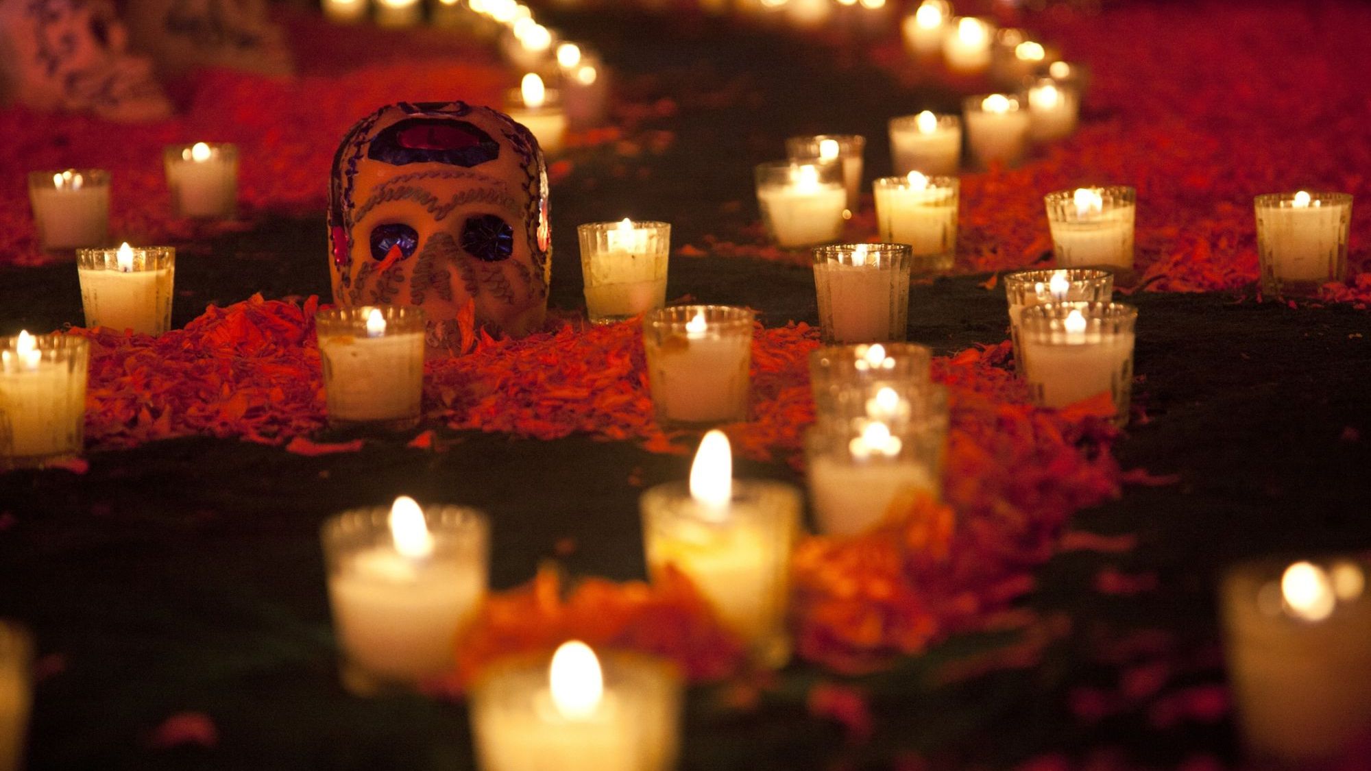 Algunos objetos para el altar de Muertos